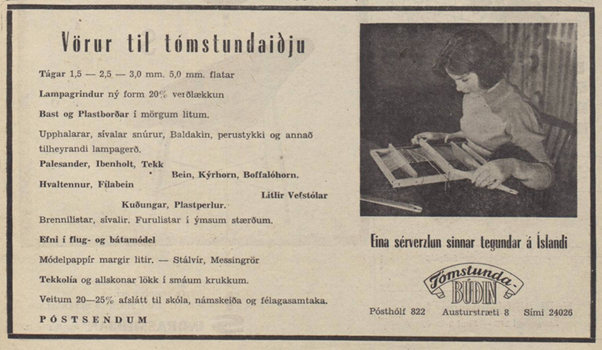 Gömul úrklippa úr blaði sem auglýsir "vörur til tómstundaiðju", þar á meðal "Upphalarar, sívalar snúrur, Baldakin, perustykki og annað tilheyrandi lampagerð".