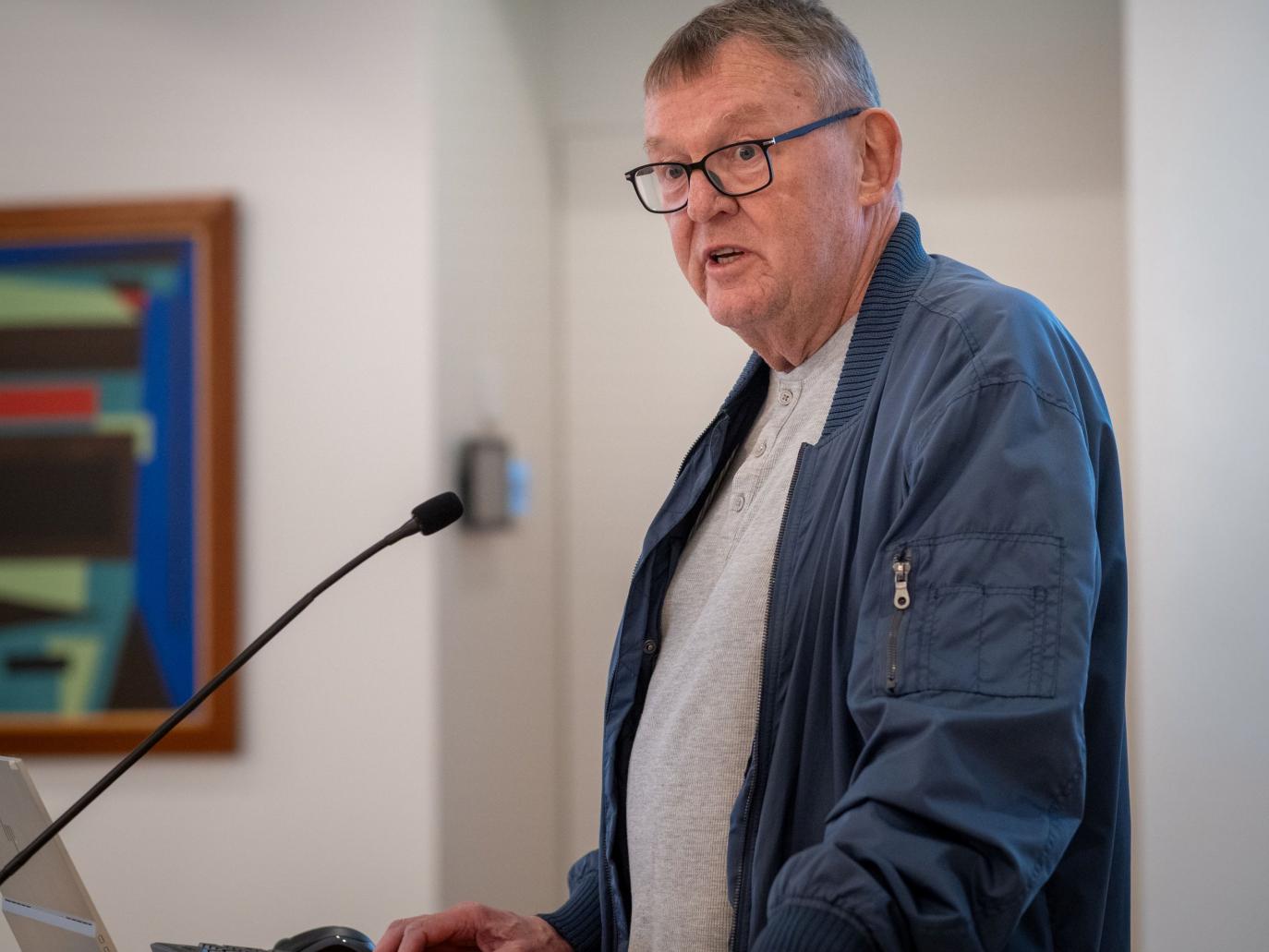 Jónas Þór sagði gestum frá vef sínum, vesturfarar.is